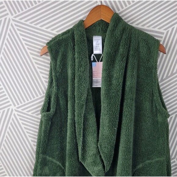 NEW Serra Vest Size Large XL Womens open front Fuzzy Fleece Green Warm Pockets - Picture 3 of 7